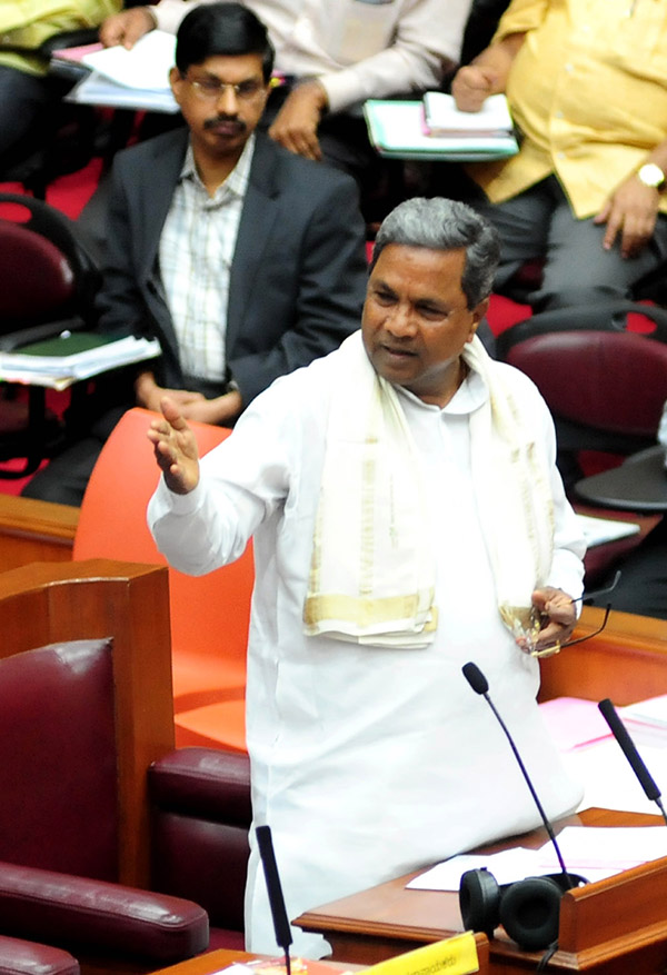 ಖಾಸಗಿ ವೈದ್ಯಕೀಯ ಸಂಸ್ಥೆಗಳಿಗೆ ಕಡಿವಾಣ ಹಾಕುವ ಉದ್ದೇಶವಿಲ್ಲ: ಸಿದ್ದರಾಮಯ್ಯ